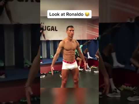 When Cristiano Ronaldo and Portugal did the Mannequin Challenge 😂